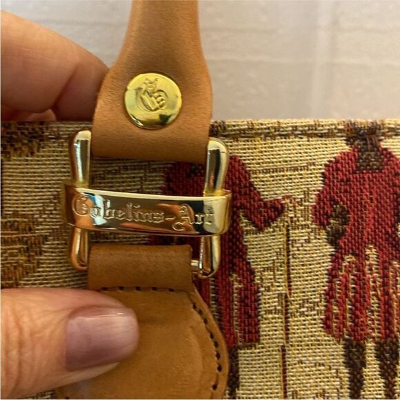 Gobelins Art Chic Designer Tote Bag - Red and Tan - Picture 6 of 15